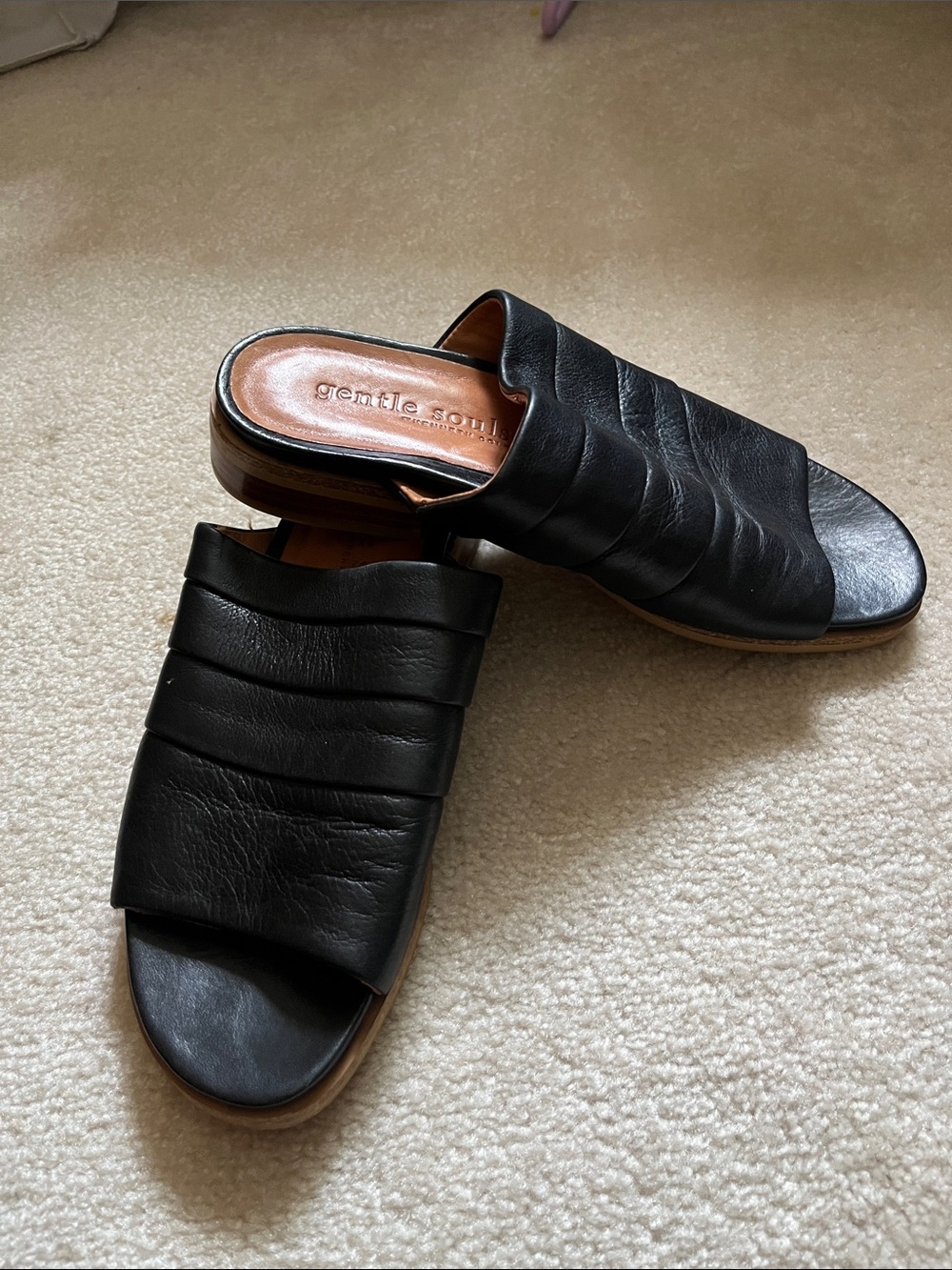 gentle souls Black Leather Slide Mules with Layered Upper sz6.5